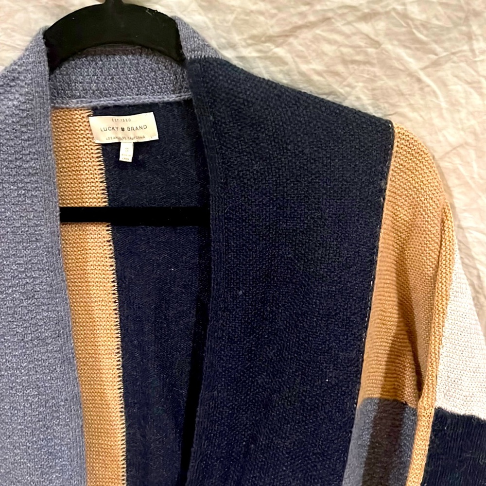 Lucky Brand patchy sweater. Size Small.